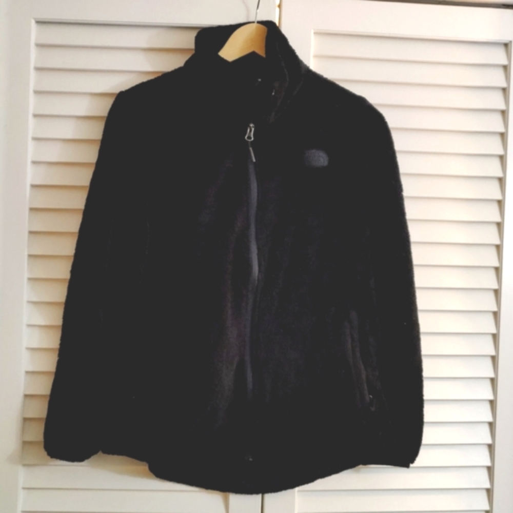North face black fleece zipper jacket. Great condition. Super comfy. Size medium